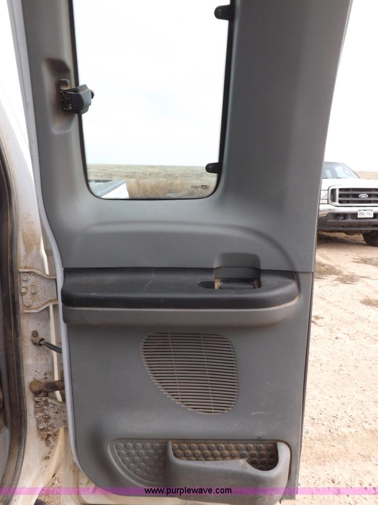 image for item K3086 2005 Ford F250 Super Duty XLT SuperCab pickup truck