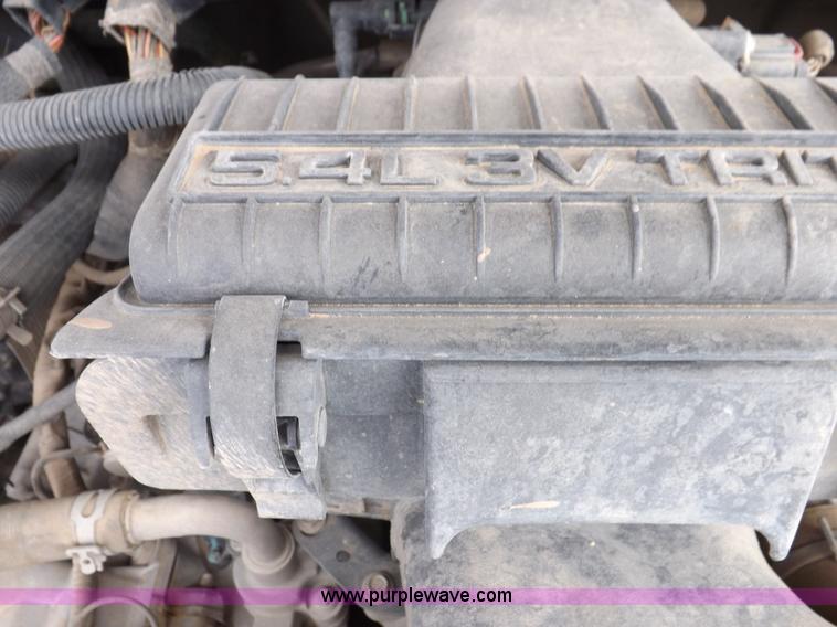 image for item K3086 2005 Ford F250 Super Duty XLT SuperCab pickup truck