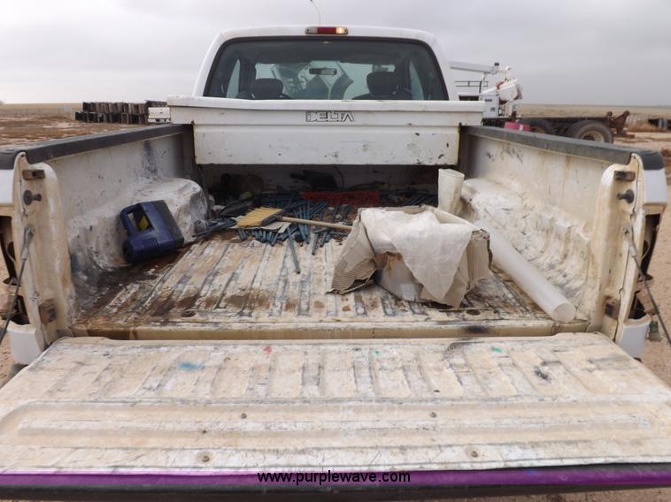 image for item K3086 2005 Ford F250 Super Duty XLT SuperCab pickup truck