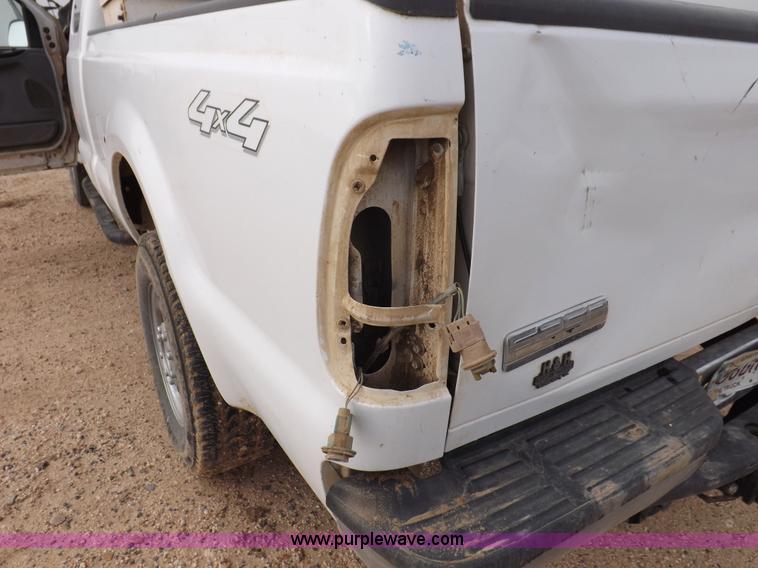 image for item K3086 2005 Ford F250 Super Duty XLT SuperCab pickup truck