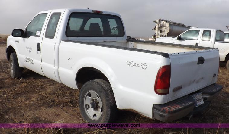 image for item K3087 2006 Ford F250 Super Duty XL pickup truck