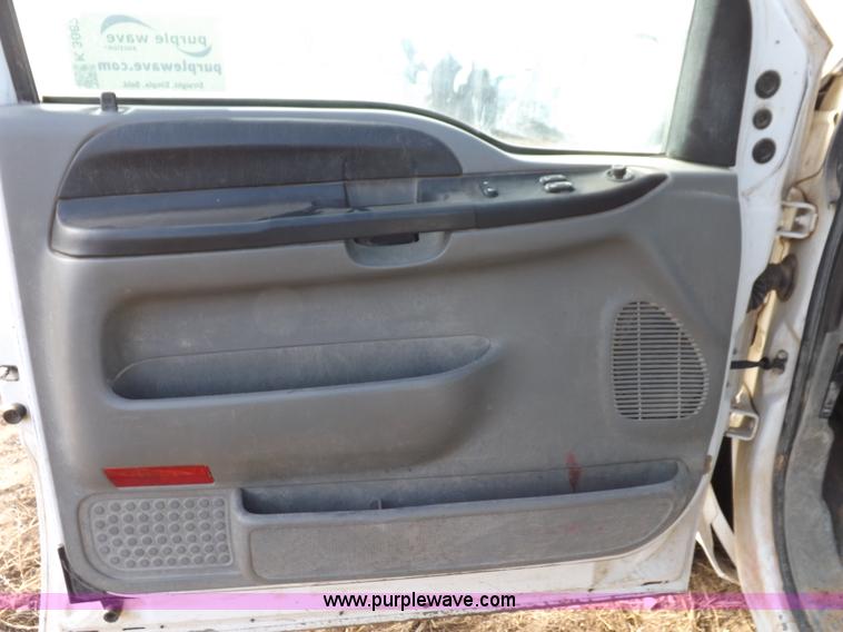 image for item K3087 2006 Ford F250 Super Duty XL pickup truck