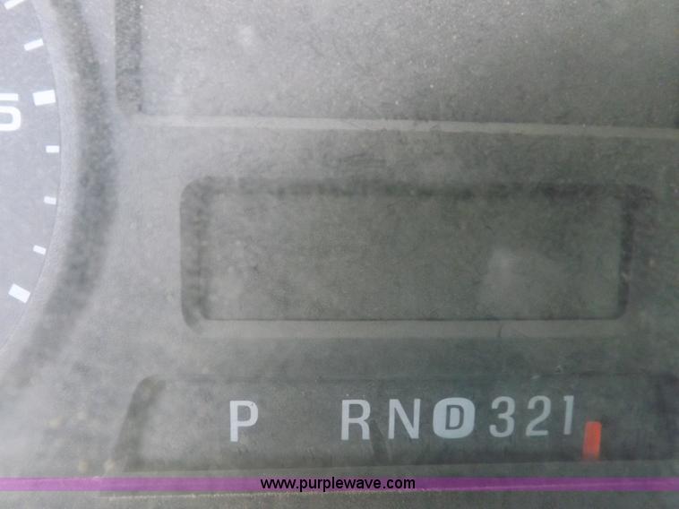 image for item K3087 2006 Ford F250 Super Duty XL pickup truck