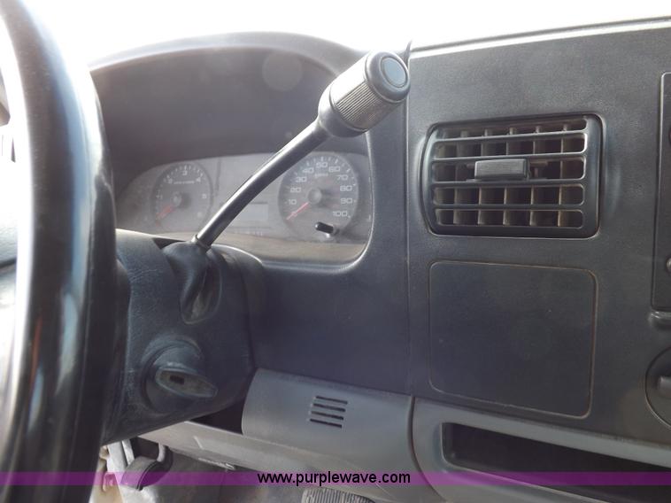 image for item K3087 2006 Ford F250 Super Duty XL pickup truck