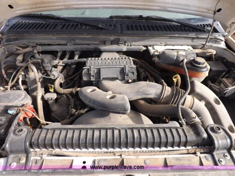 image for item K3087 2006 Ford F250 Super Duty XL pickup truck