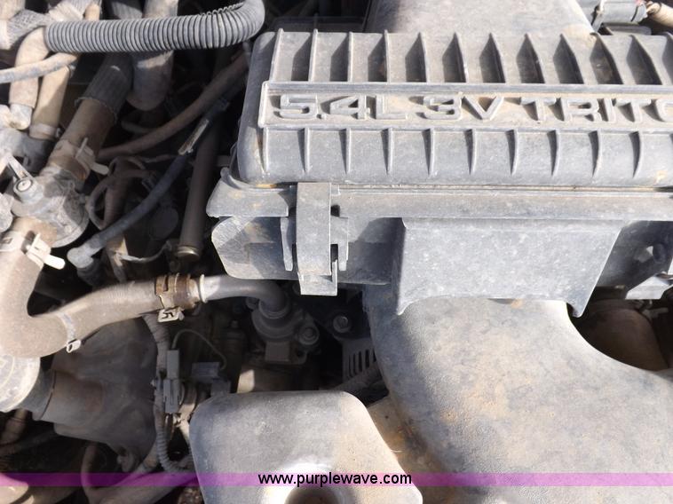 image for item K3087 2006 Ford F250 Super Duty XL pickup truck