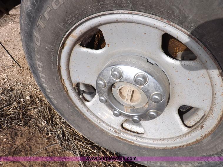 image for item K3087 2006 Ford F250 Super Duty XL pickup truck