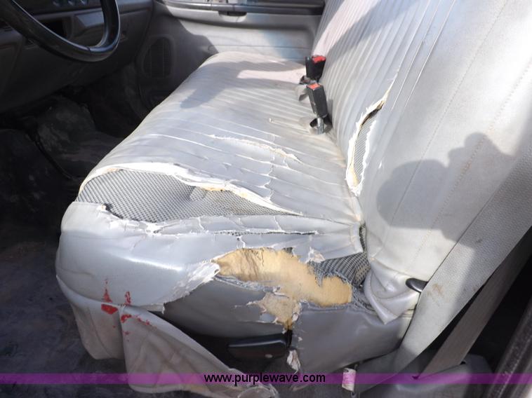 image for item K3087 2006 Ford F250 Super Duty XL pickup truck