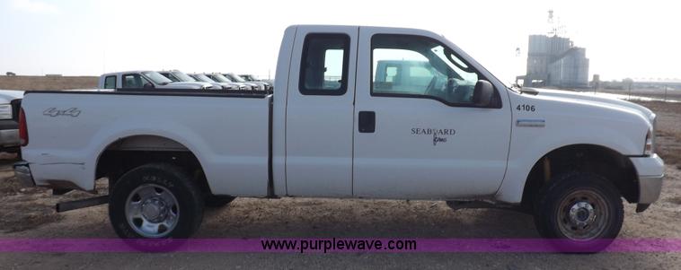 image for item K3088 2005 Ford F250 Super Duty XLT SuperCab pickup truck