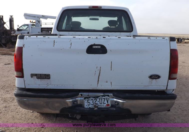 image for item K3088 2005 Ford F250 Super Duty XLT SuperCab pickup truck