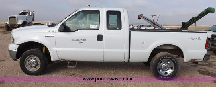 image for item K3088 2005 Ford F250 Super Duty XLT SuperCab pickup truck