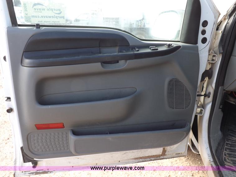 image for item K3088 2005 Ford F250 Super Duty XLT SuperCab pickup truck