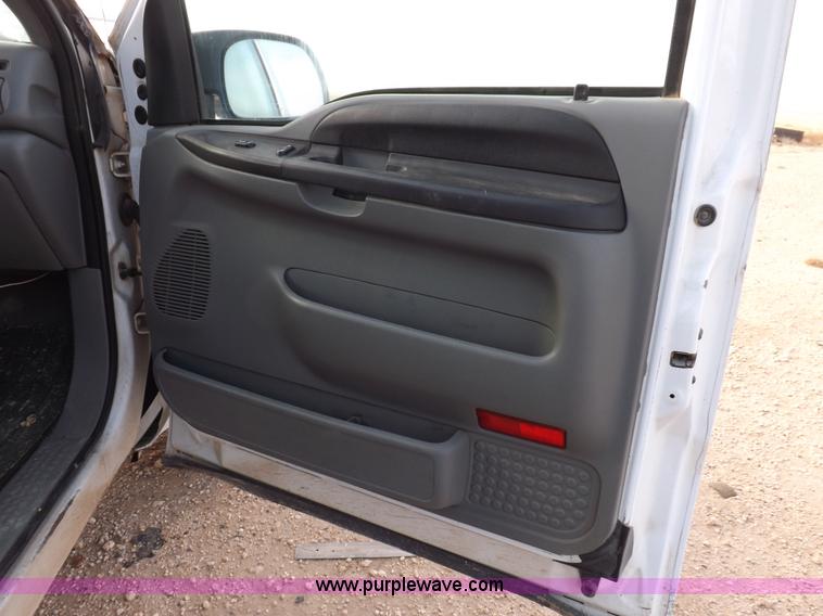 image for item K3088 2005 Ford F250 Super Duty XLT SuperCab pickup truck