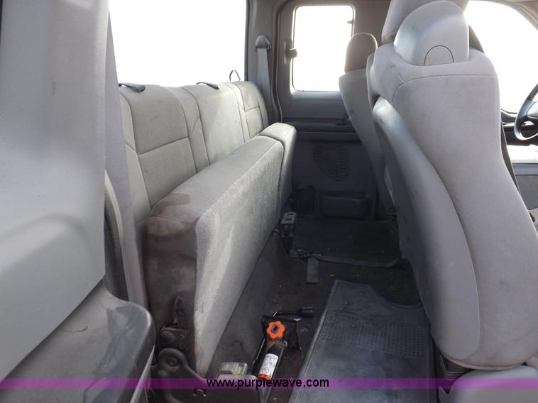 image for item K3088 2005 Ford F250 Super Duty XLT SuperCab pickup truck