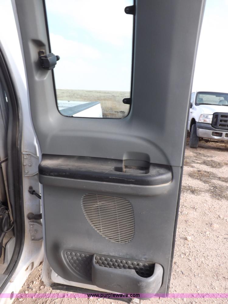 image for item K3088 2005 Ford F250 Super Duty XLT SuperCab pickup truck