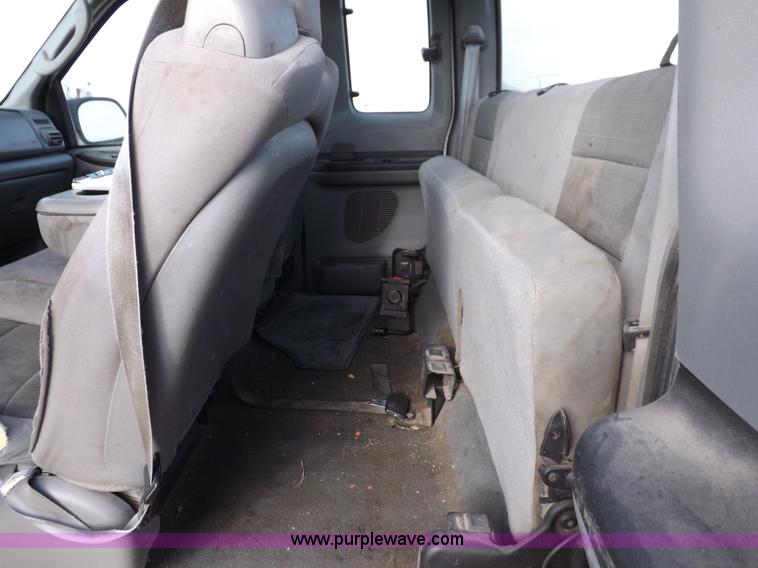 image for item K3088 2005 Ford F250 Super Duty XLT SuperCab pickup truck