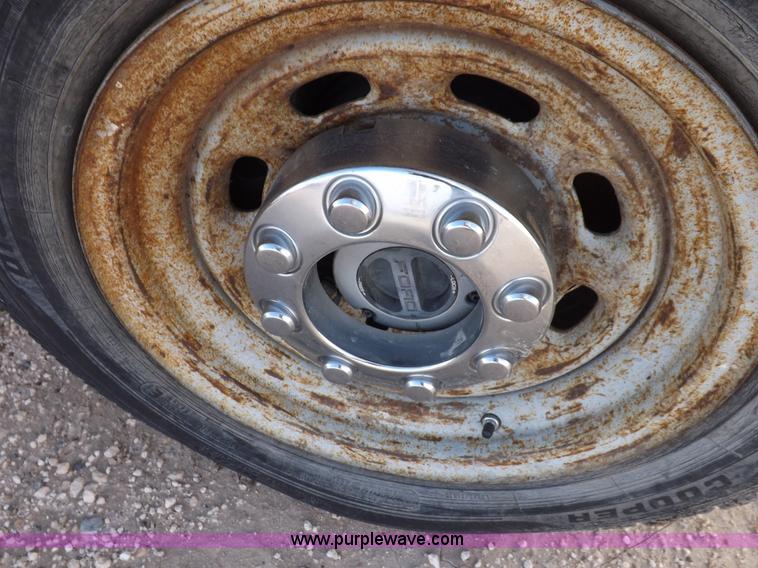 image for item K3088 2005 Ford F250 Super Duty XLT SuperCab pickup truck