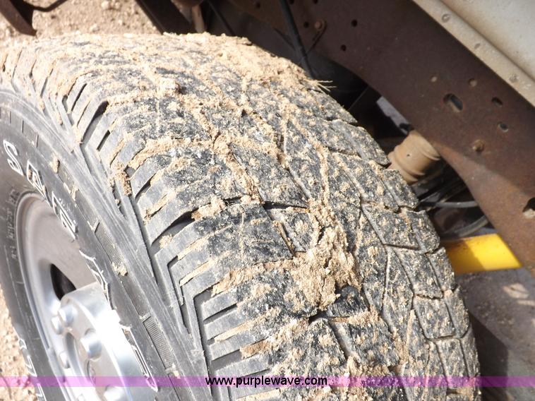 image for item K3088 2005 Ford F250 Super Duty XLT SuperCab pickup truck