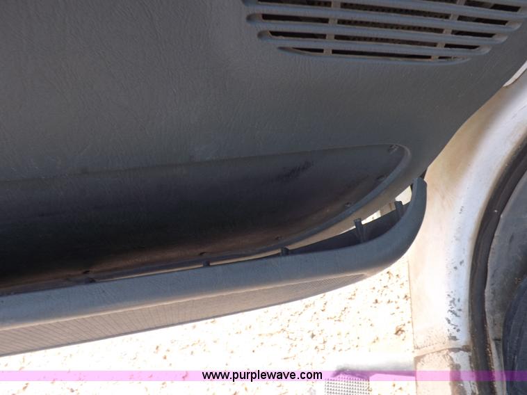 image for item K3088 2005 Ford F250 Super Duty XLT SuperCab pickup truck