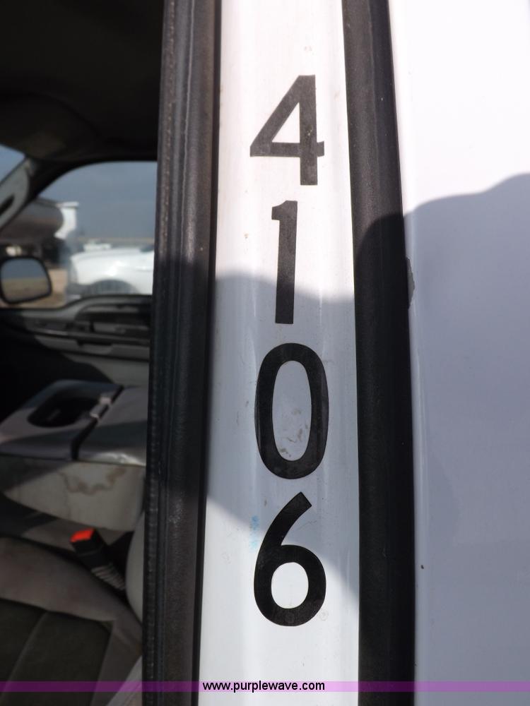 image for item K3088 2005 Ford F250 Super Duty XLT SuperCab pickup truck