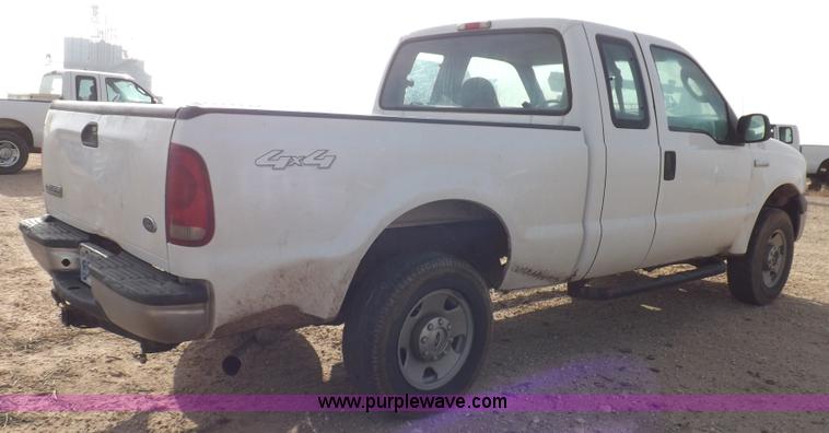 image for item K3089 2006 Ford F250 Super Duty XL pickup truck