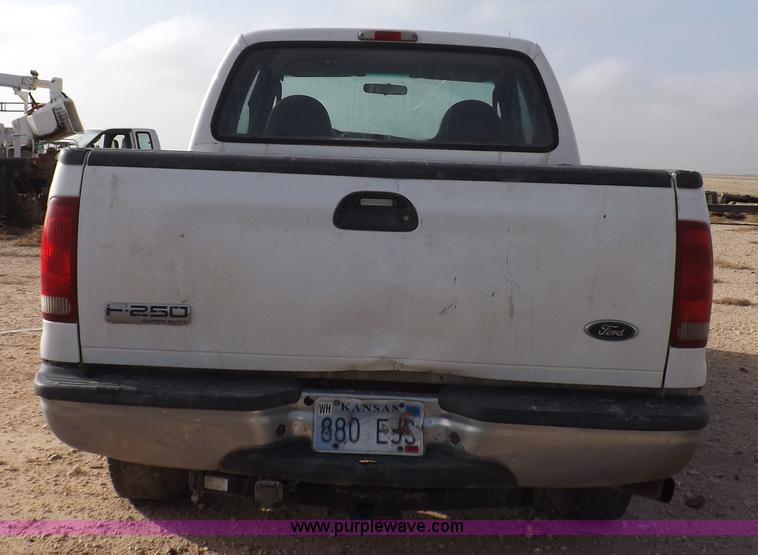 image for item K3089 2006 Ford F250 Super Duty XL pickup truck