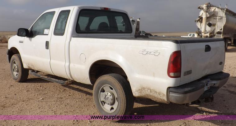 image for item K3089 2006 Ford F250 Super Duty XL pickup truck