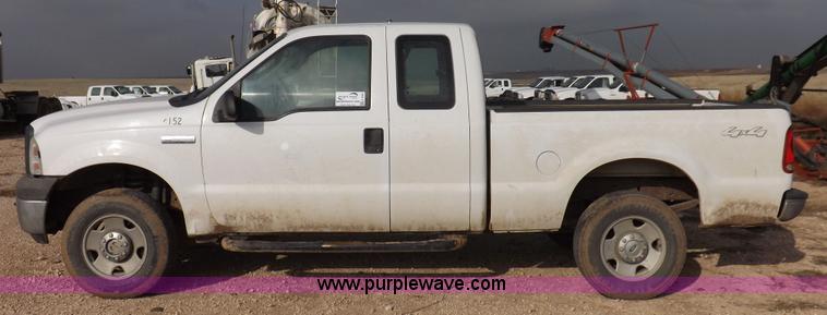 image for item K3089 2006 Ford F250 Super Duty XL pickup truck