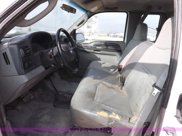 image for item K3089 2006 Ford F250 Super Duty XL pickup truck