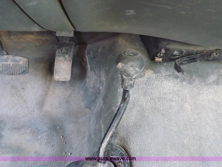 image for item K3089 2006 Ford F250 Super Duty XL pickup truck