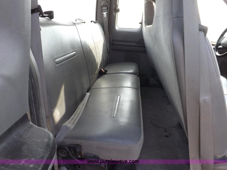 image for item K3089 2006 Ford F250 Super Duty XL pickup truck