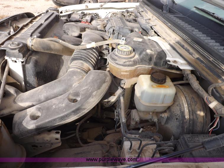 image for item K3089 2006 Ford F250 Super Duty XL pickup truck