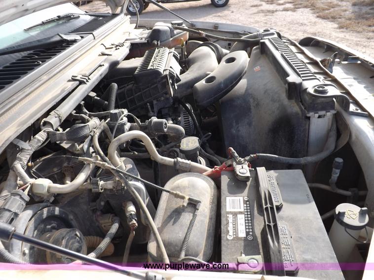 image for item K3089 2006 Ford F250 Super Duty XL pickup truck