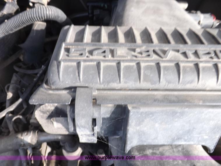 image for item K3089 2006 Ford F250 Super Duty XL pickup truck