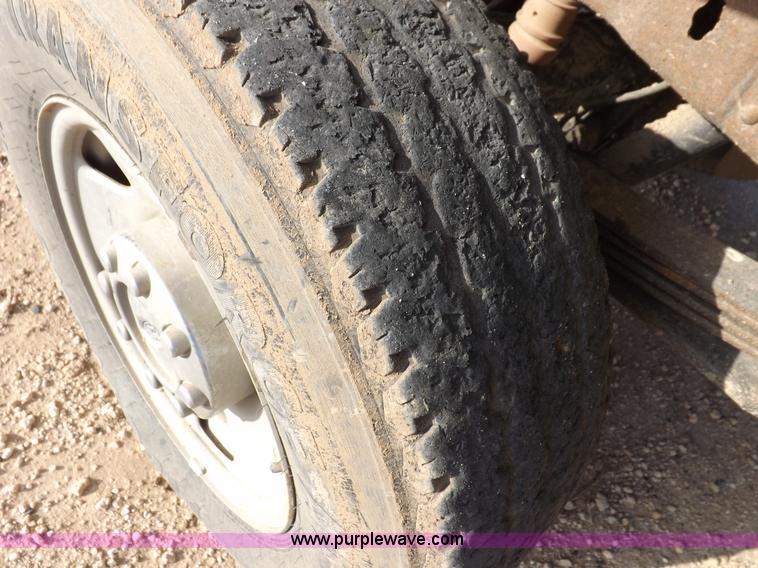 image for item K3089 2006 Ford F250 Super Duty XL pickup truck