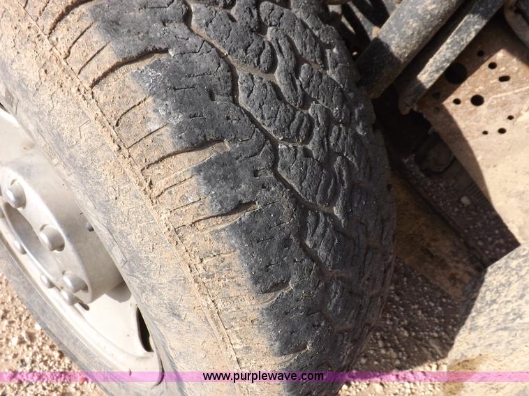 image for item K3089 2006 Ford F250 Super Duty XL pickup truck