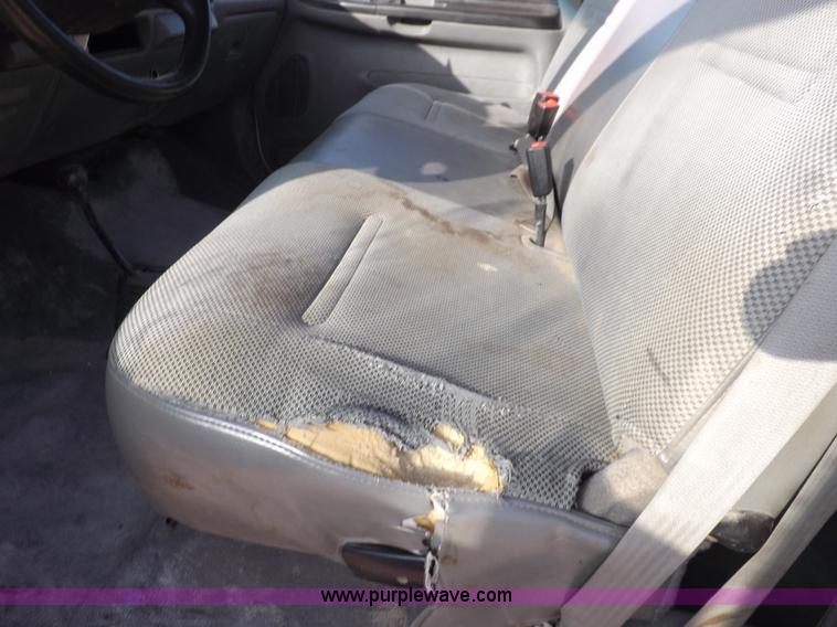 image for item K3089 2006 Ford F250 Super Duty XL pickup truck