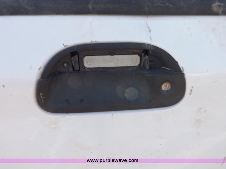 image for item K3089 2006 Ford F250 Super Duty XL pickup truck