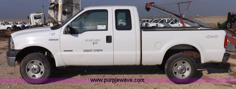 image for item K3090 2006 Ford F250 Super Duty XL SuperCab pickup truck