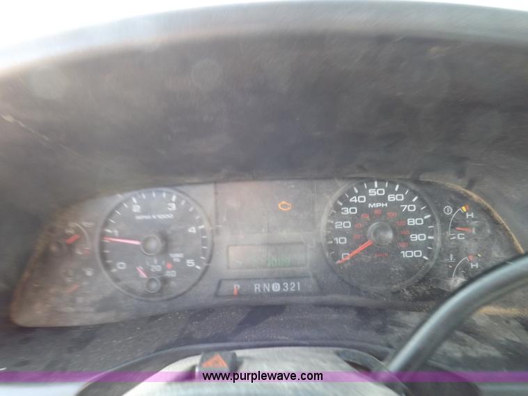 image for item K3090 2006 Ford F250 Super Duty XL SuperCab pickup truck