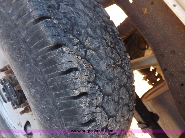 image for item K3090 2006 Ford F250 Super Duty XL SuperCab pickup truck