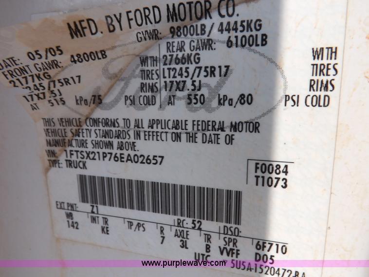 image for item K3090 2006 Ford F250 Super Duty XL SuperCab pickup truck