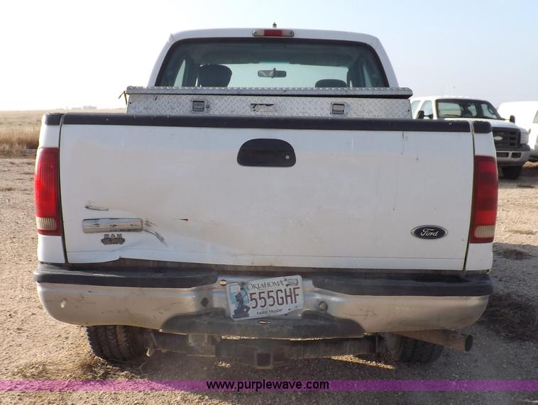 image for item K3091 2005 Ford F250 Super Duty XLT pickup truck