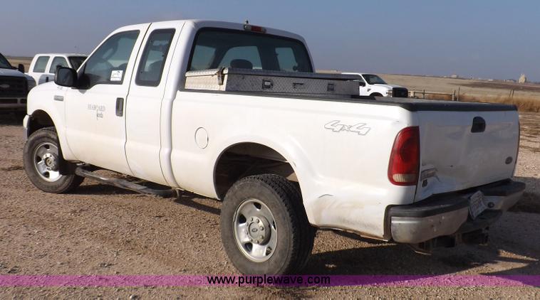 image for item K3091 2005 Ford F250 Super Duty XLT pickup truck