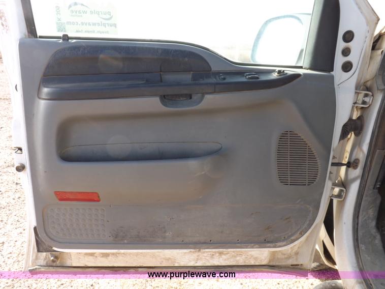 image for item K3091 2005 Ford F250 Super Duty XLT pickup truck