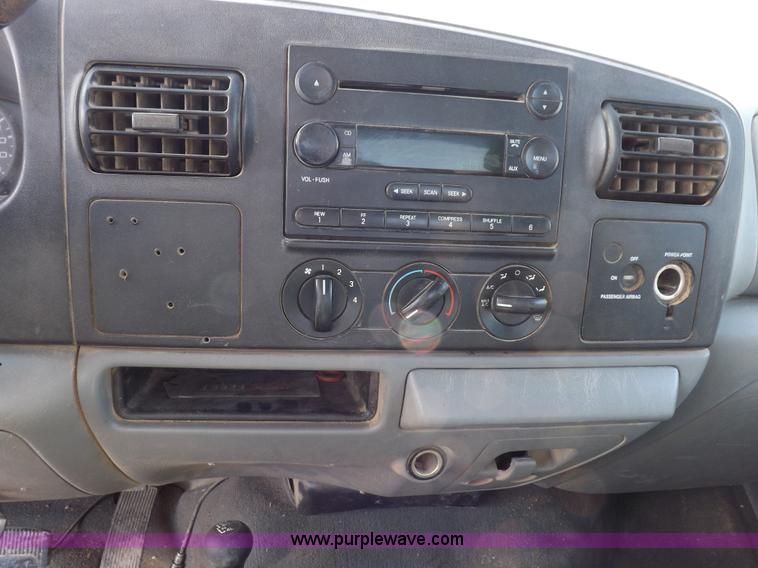 image for item K3091 2005 Ford F250 Super Duty XLT pickup truck