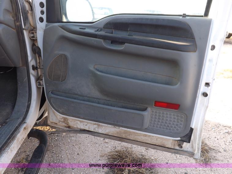 image for item K3091 2005 Ford F250 Super Duty XLT pickup truck