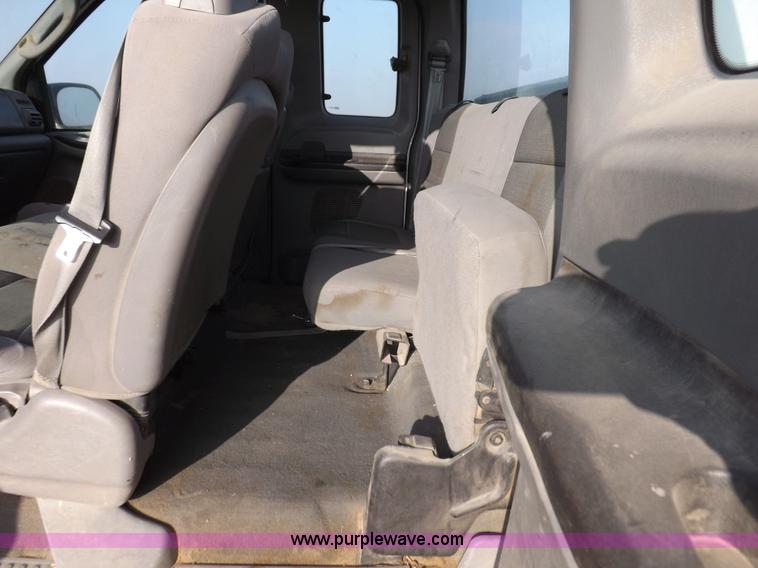 image for item K3091 2005 Ford F250 Super Duty XLT pickup truck