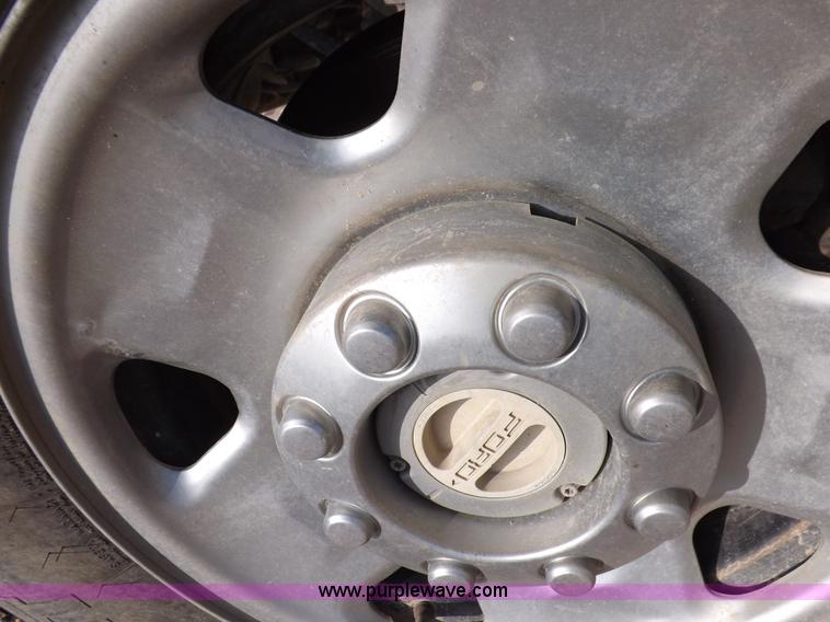 image for item K3091 2005 Ford F250 Super Duty XLT pickup truck