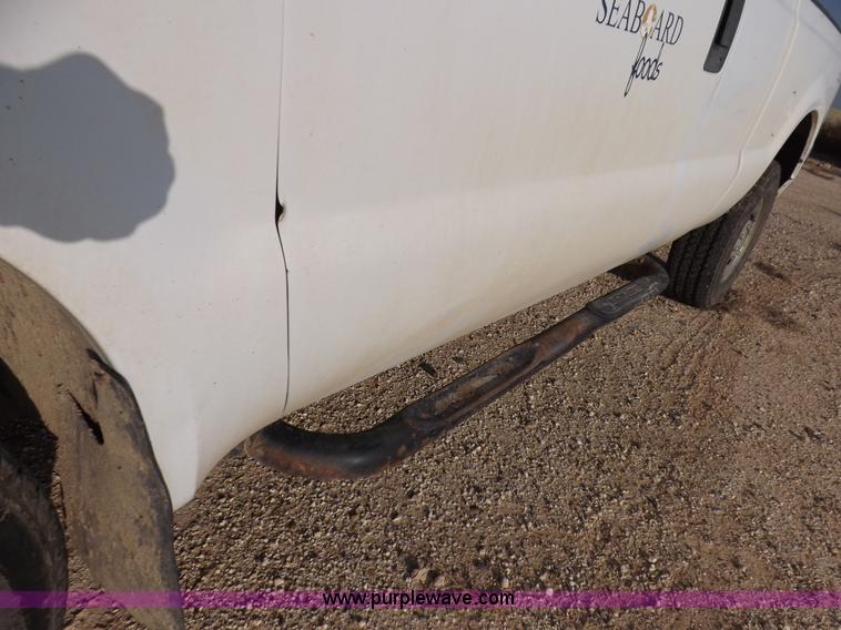 image for item K3091 2005 Ford F250 Super Duty XLT pickup truck